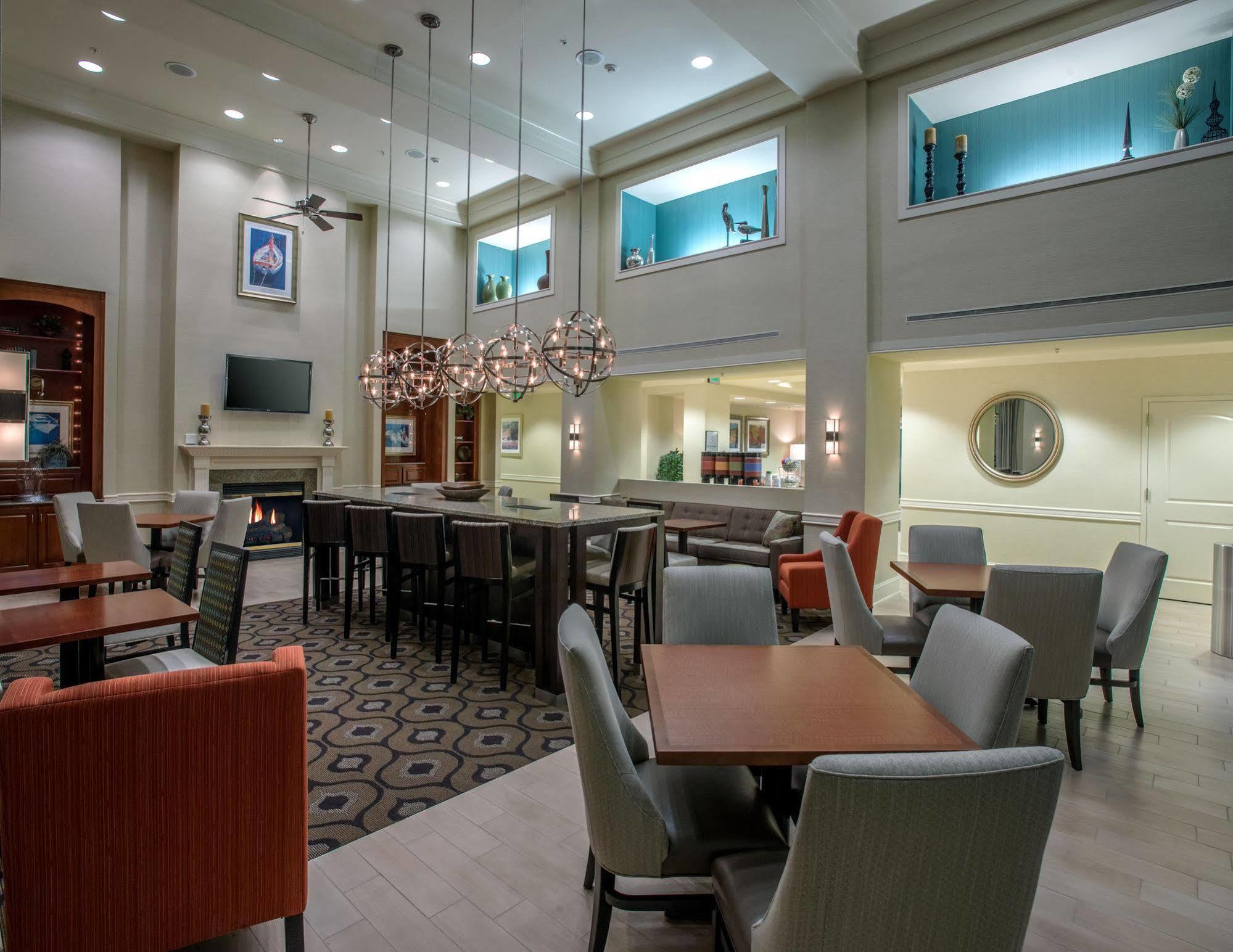 Hampton Inn & Suites Mobile I-65@ Airport Boulevard Exteriér fotografie